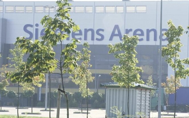 Apie 1000 klevų prie „Siemens“ arenos - sužaloti įtvirtinimų